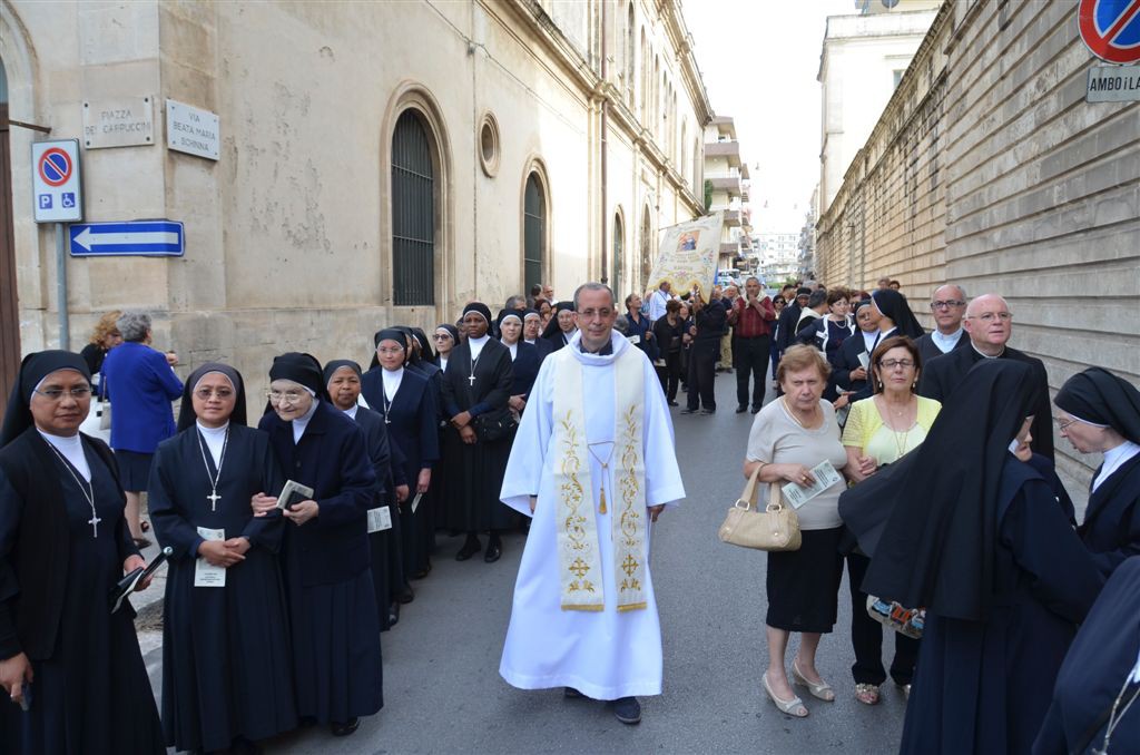 Giubileo-dei-malati-altro-momento-della-processione